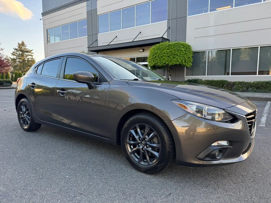 2016 MAZDA Mazda3