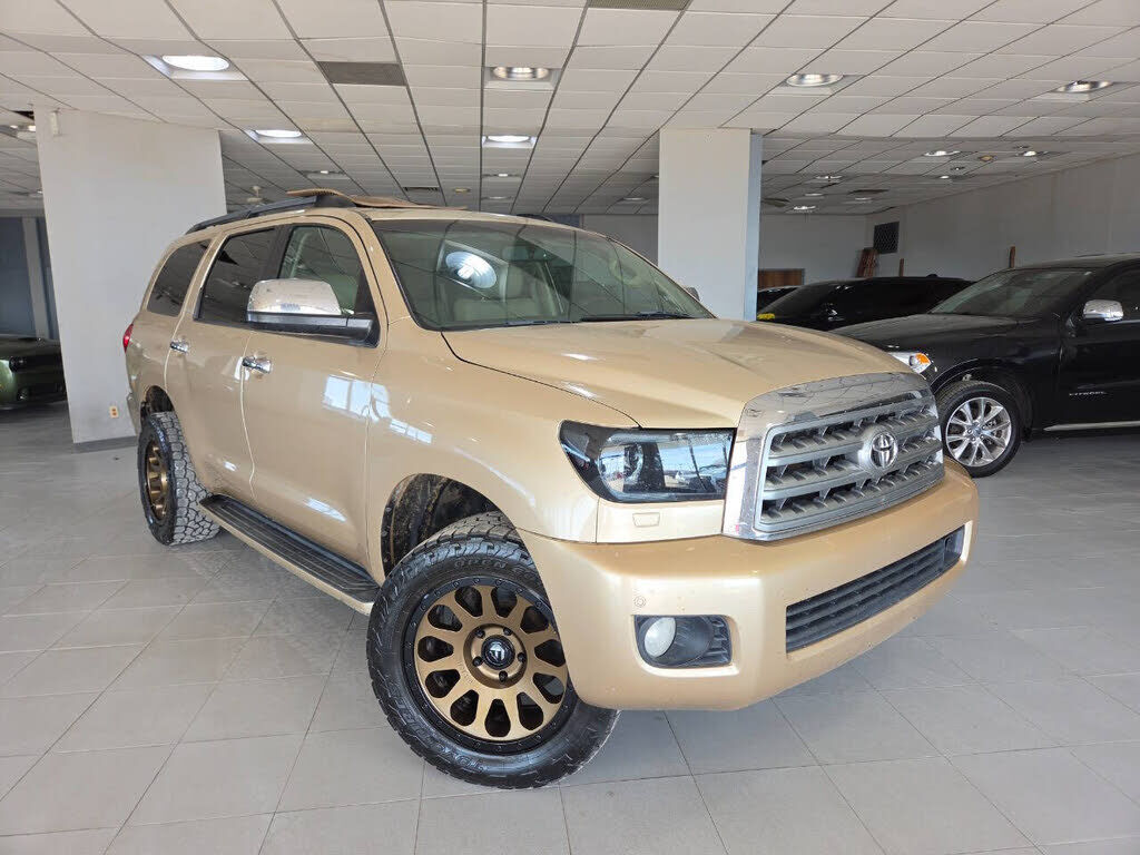 2011 TOYOTA Sequoia
