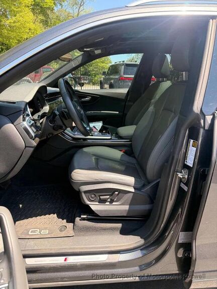 2022 Audi Q8