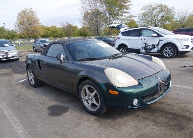2004 TOYOTA MR2