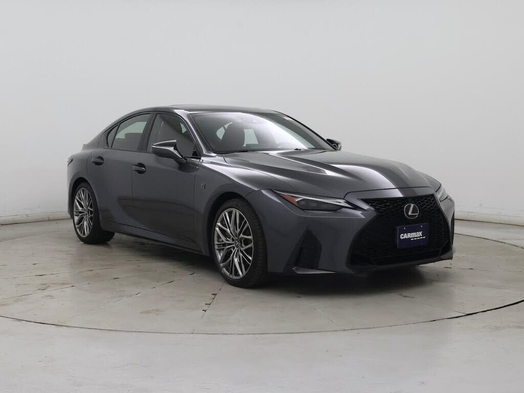 2022 LEXUS IS