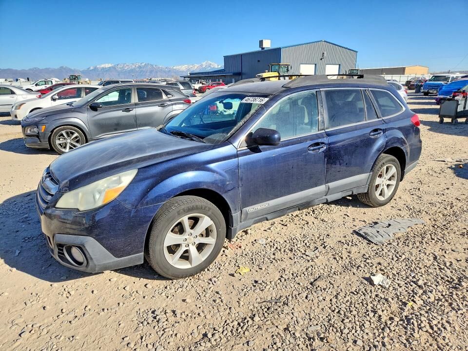2013 SUBARU Outback