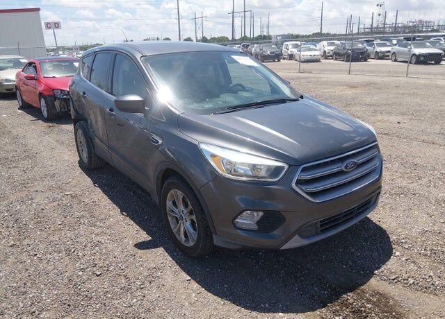 2017 FORD Escape