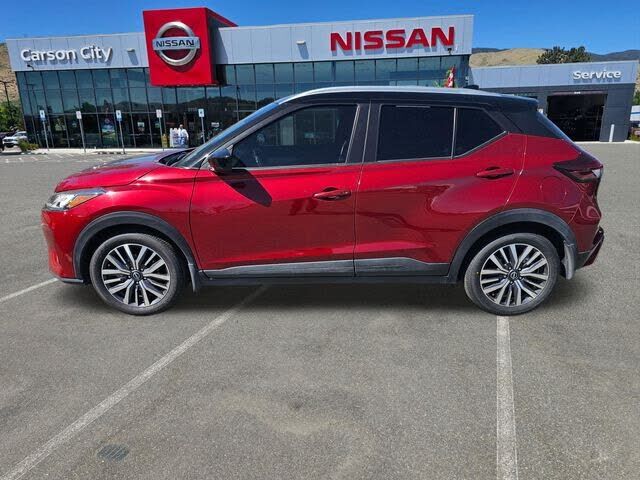 2023 NISSAN Kicks