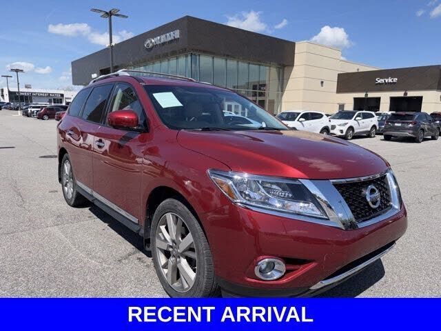 2016 NISSAN Pathfinder