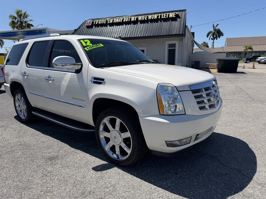 2012 CADILLAC Escalade