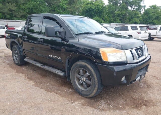 2013 NISSAN Titan