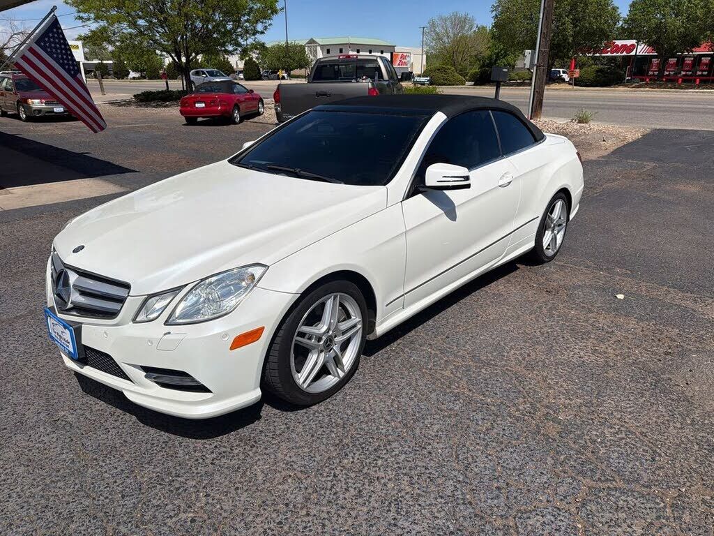 2013 MERCEDES-BENZ E-Class