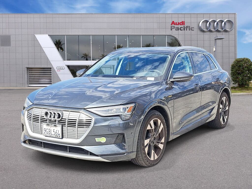 2023 AUDI e-tron