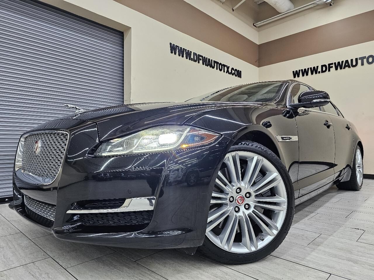 2019 JAGUAR XJ