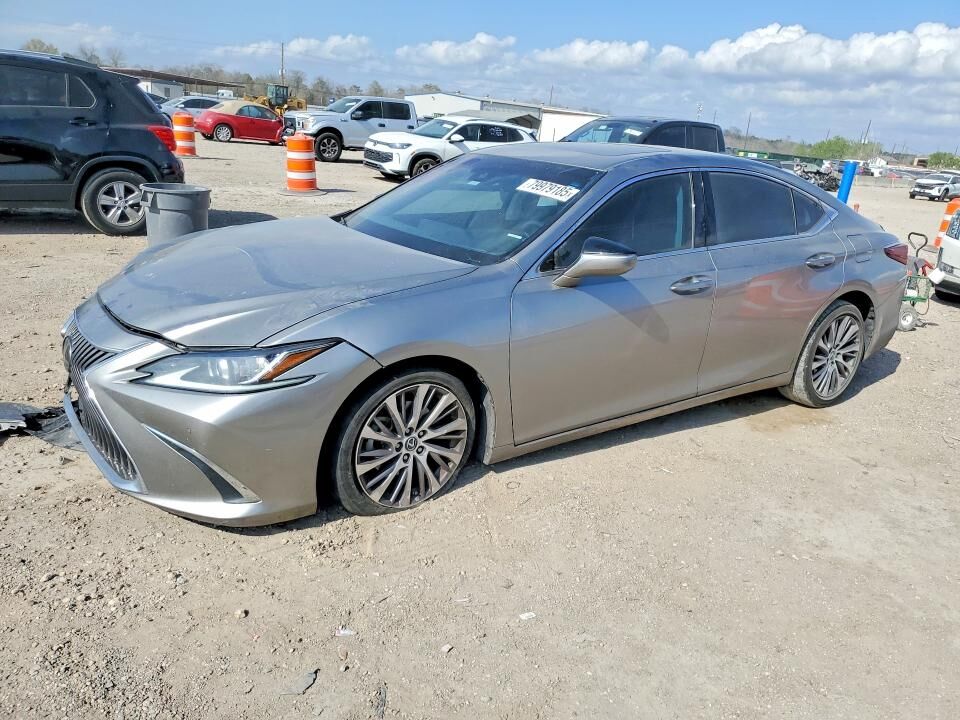 2020 LEXUS ES