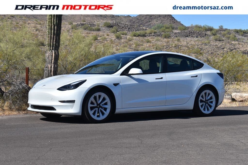 2022 TESLA Model 3