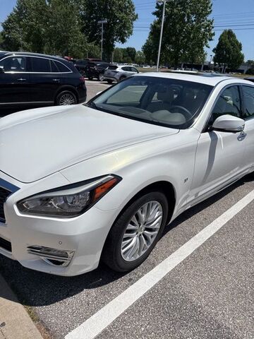 2015 INFINITI Q70L