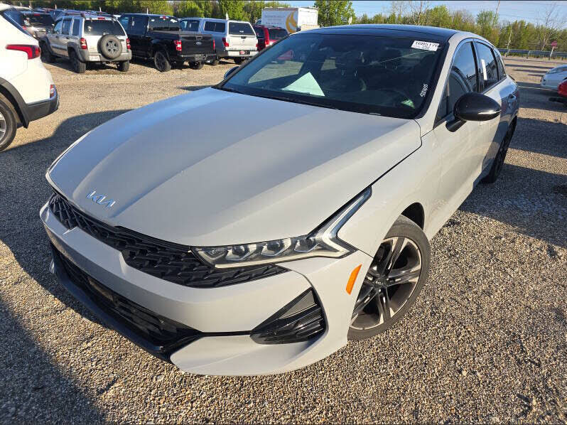 2022 KIA K5