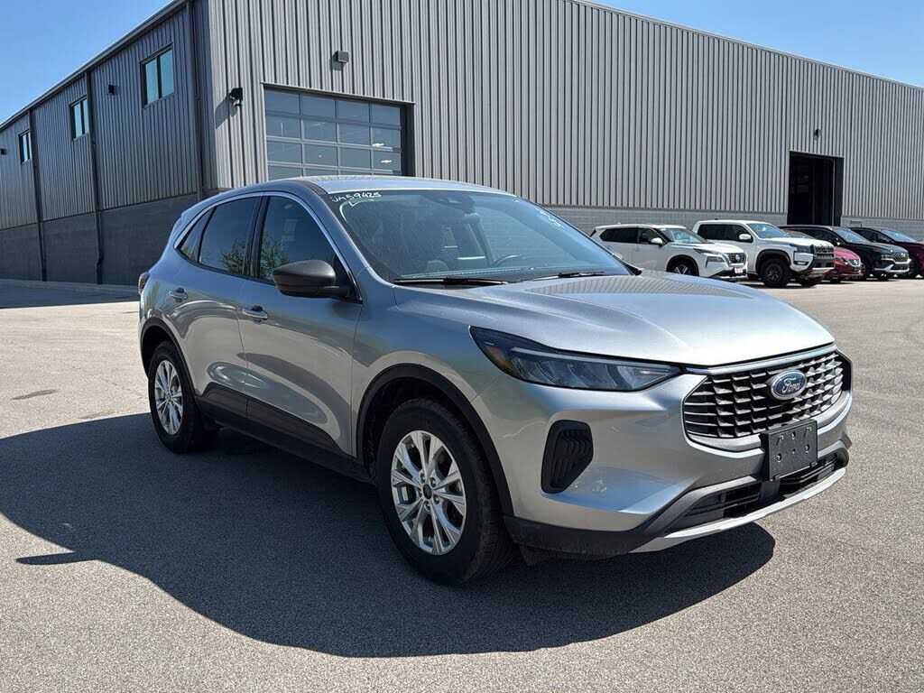 2024 FORD Escape