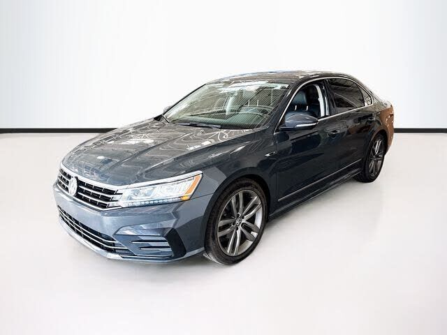 2017 VOLKSWAGEN Passat