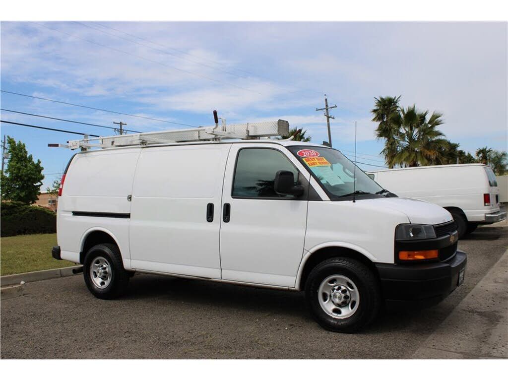 2020 CHEVROLET Express