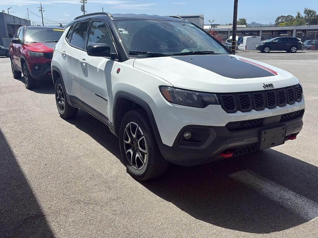 2025 JEEP Compass