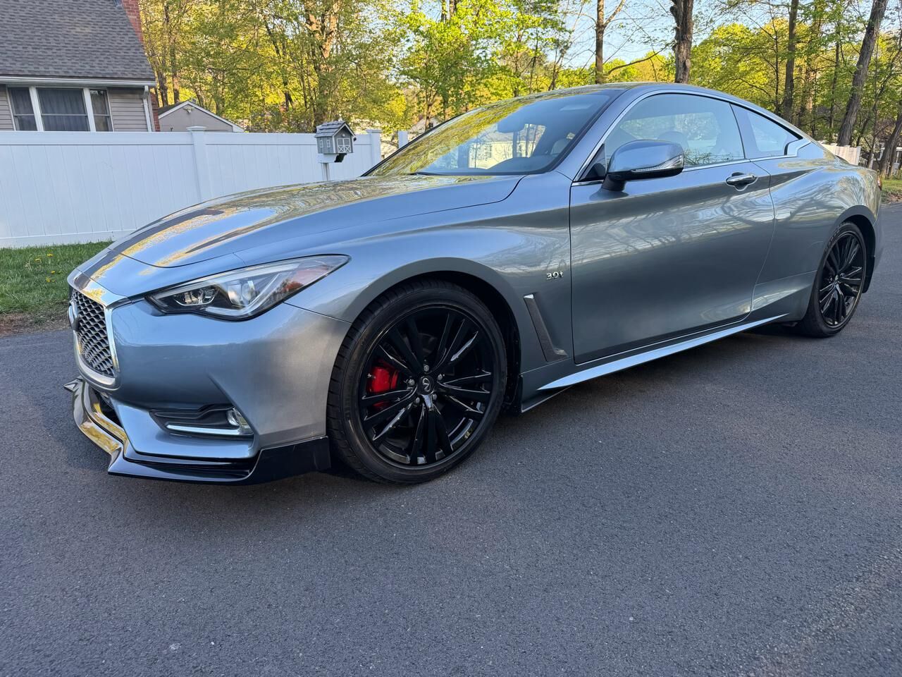 2017 INFINITI Q60