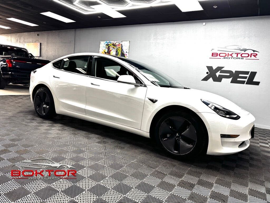 2018 TESLA Model 3