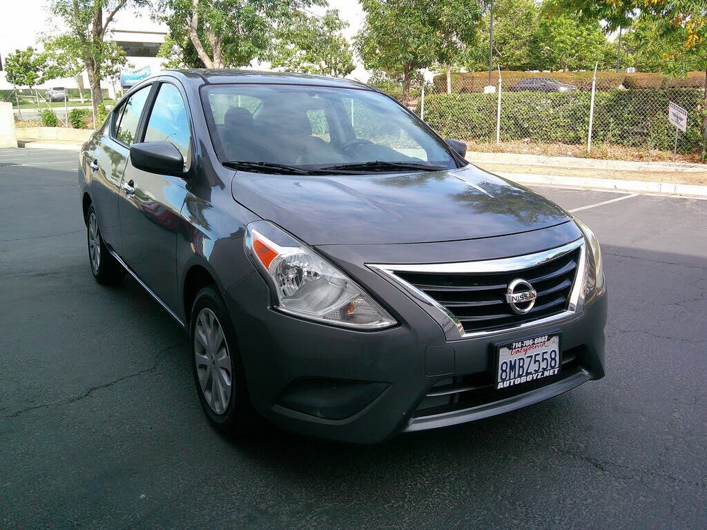2017 NISSAN Versa
