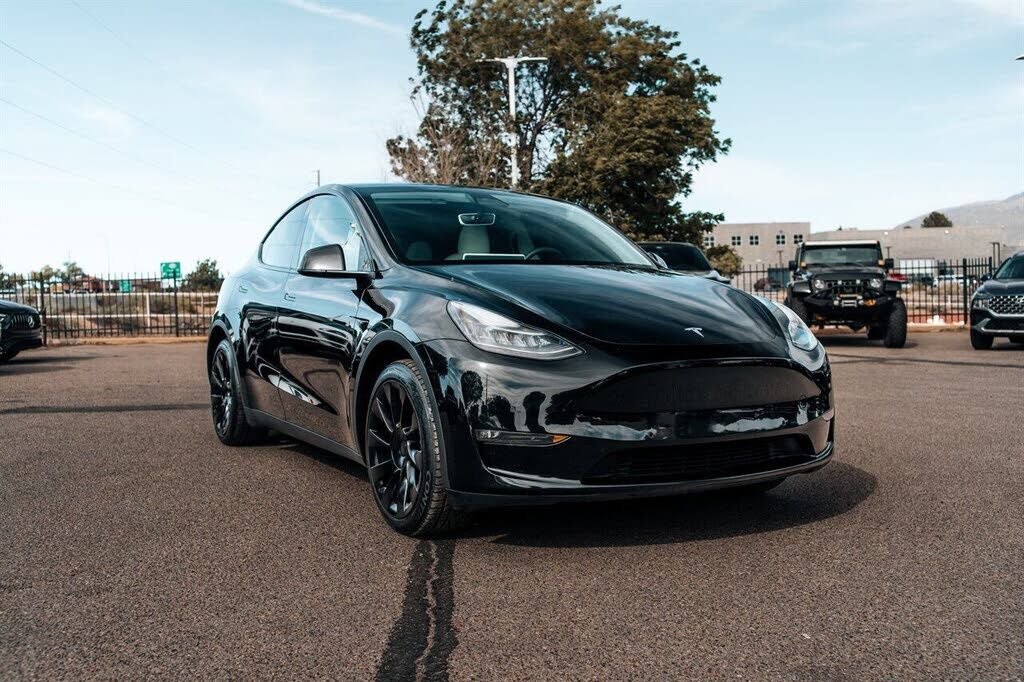 2021 TESLA Model Y