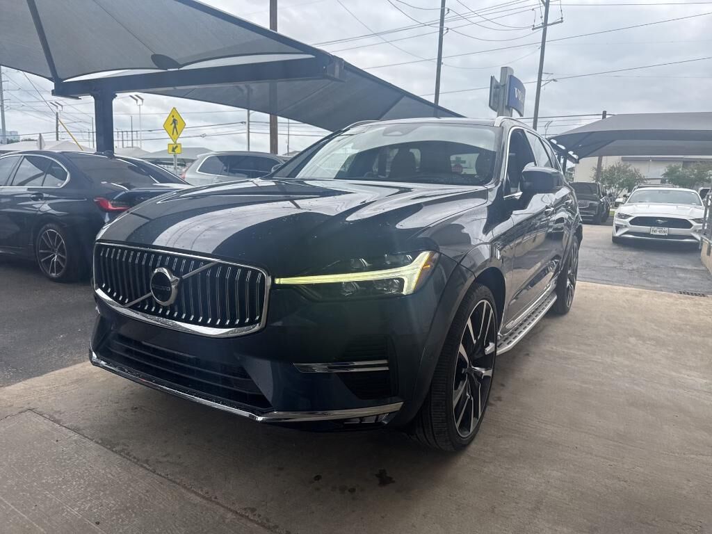 2023 VOLVO XC60