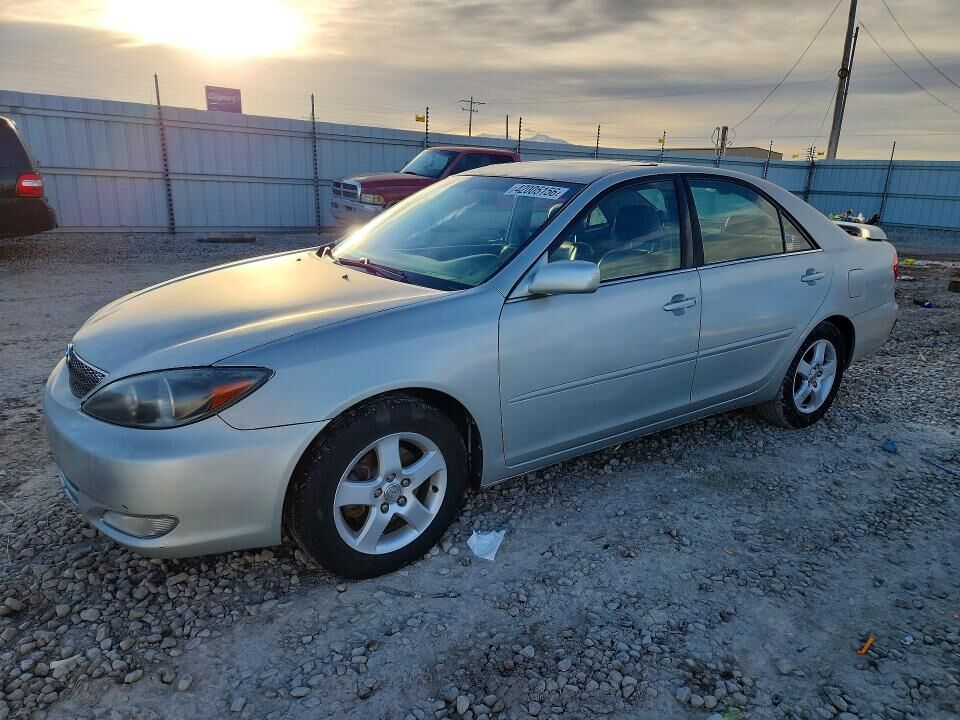 2004 TOYOTA Camry