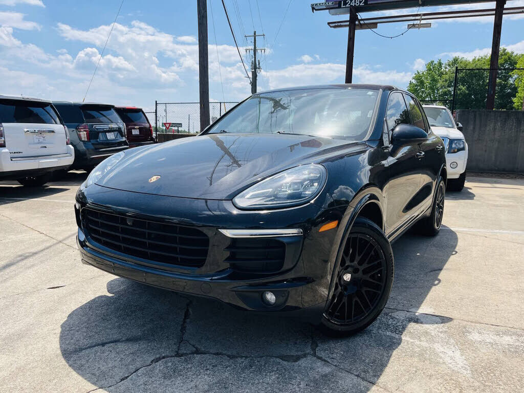 2017 PORSCHE Cayenne