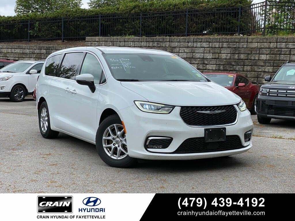 2023 CHRYSLER Pacifica
