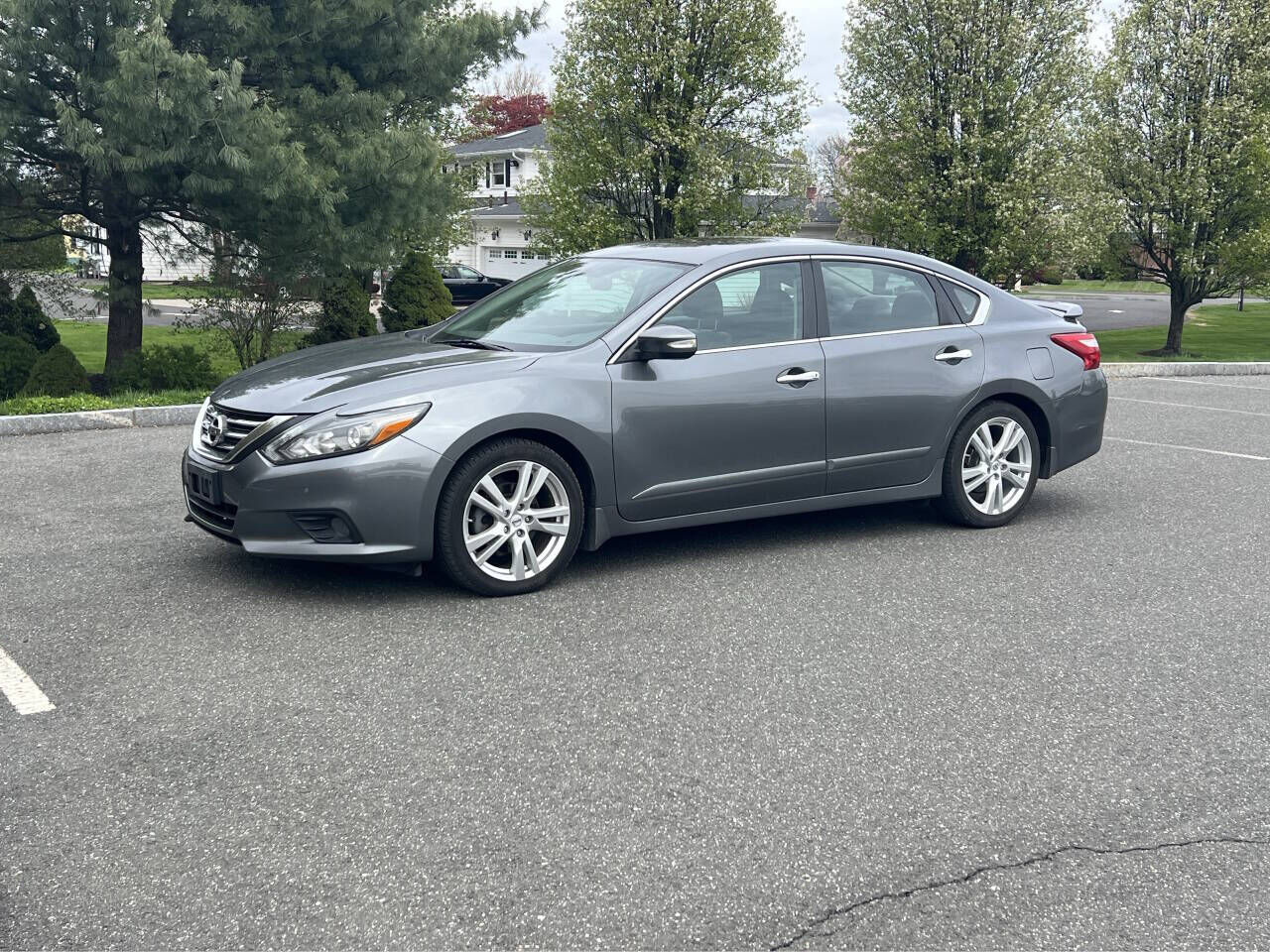 2017 NISSAN Altima
