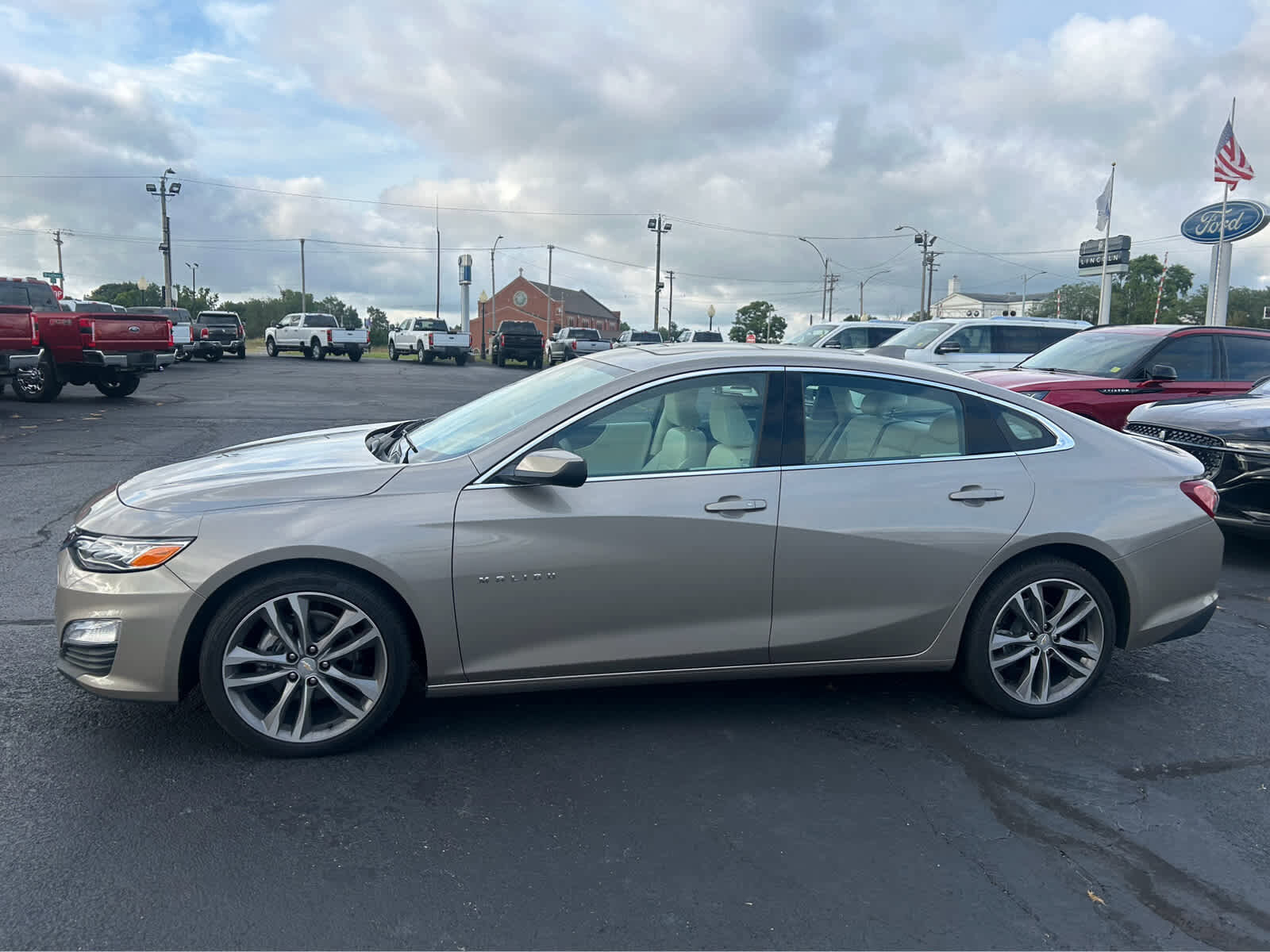 2024 CHEVROLET Malibu