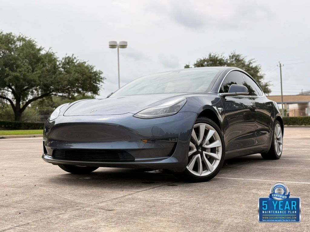 2018 TESLA Model 3