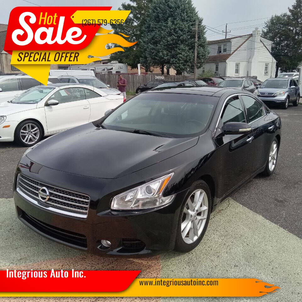 2011 NISSAN Maxima