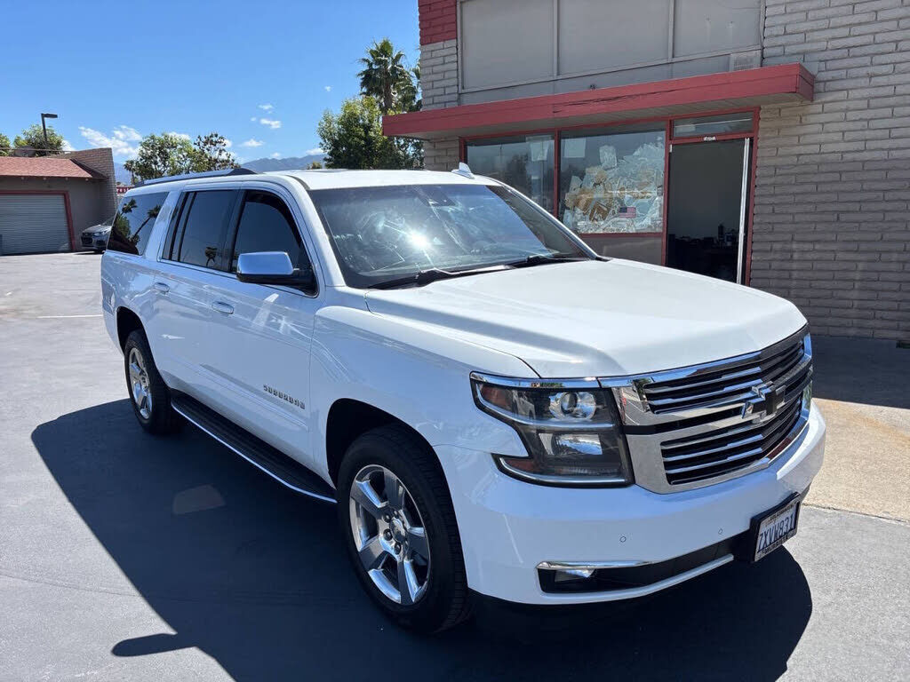 2017 CHEVROLET Suburban