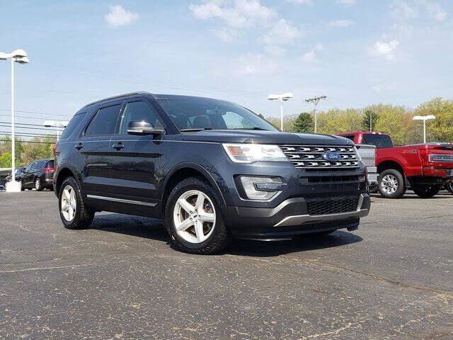 2017 FORD Explorer