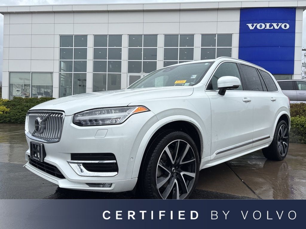 2023 VOLVO XC90