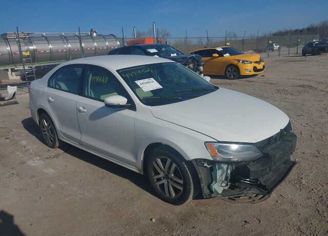 2012 VOLKSWAGEN Jetta