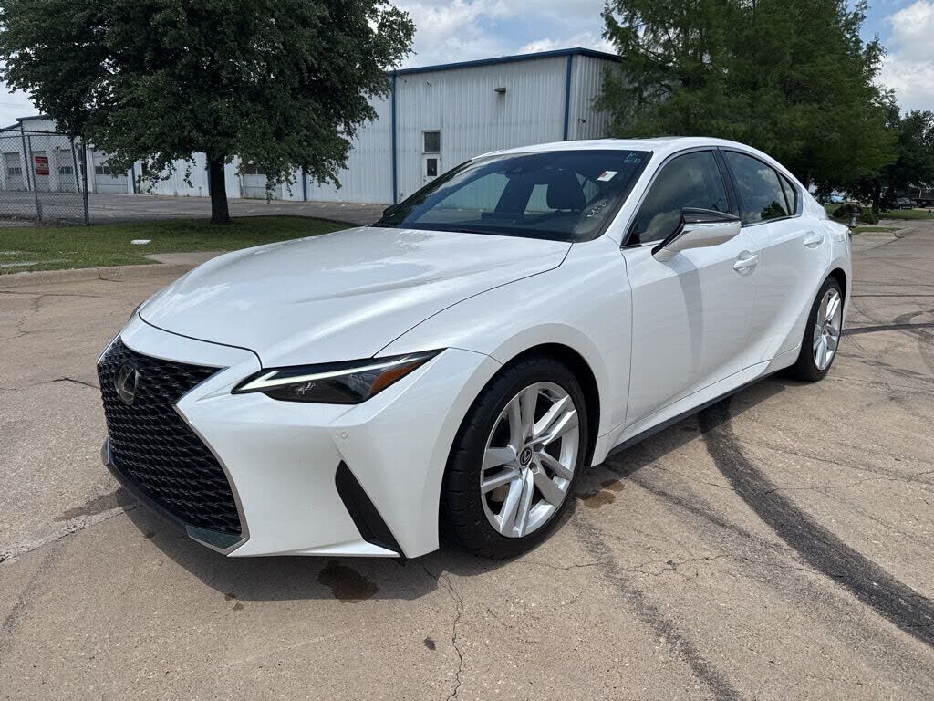 2023 LEXUS IS