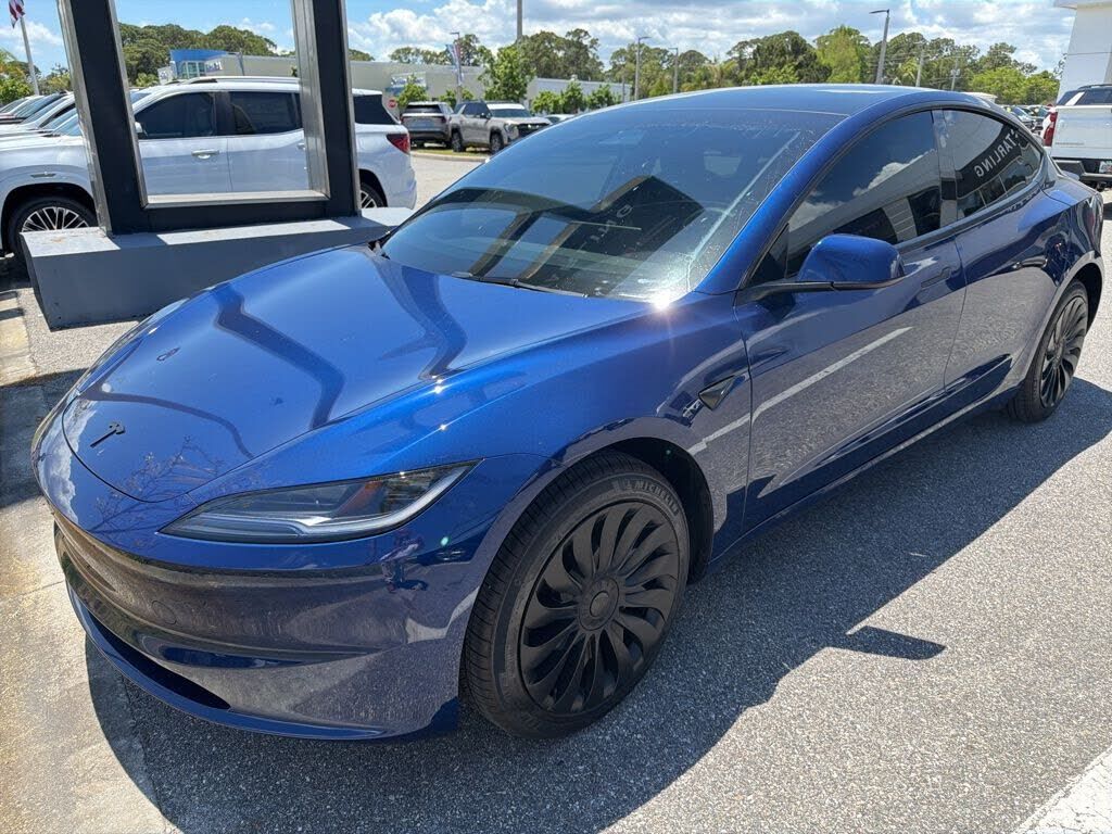 2025 TESLA Model 3