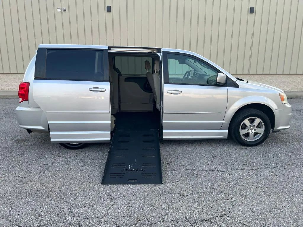2012 DODGE Grand Caravan