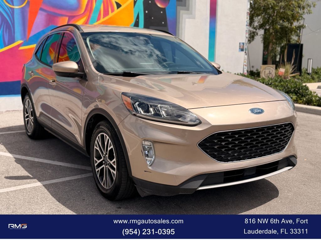 2020 FORD Escape