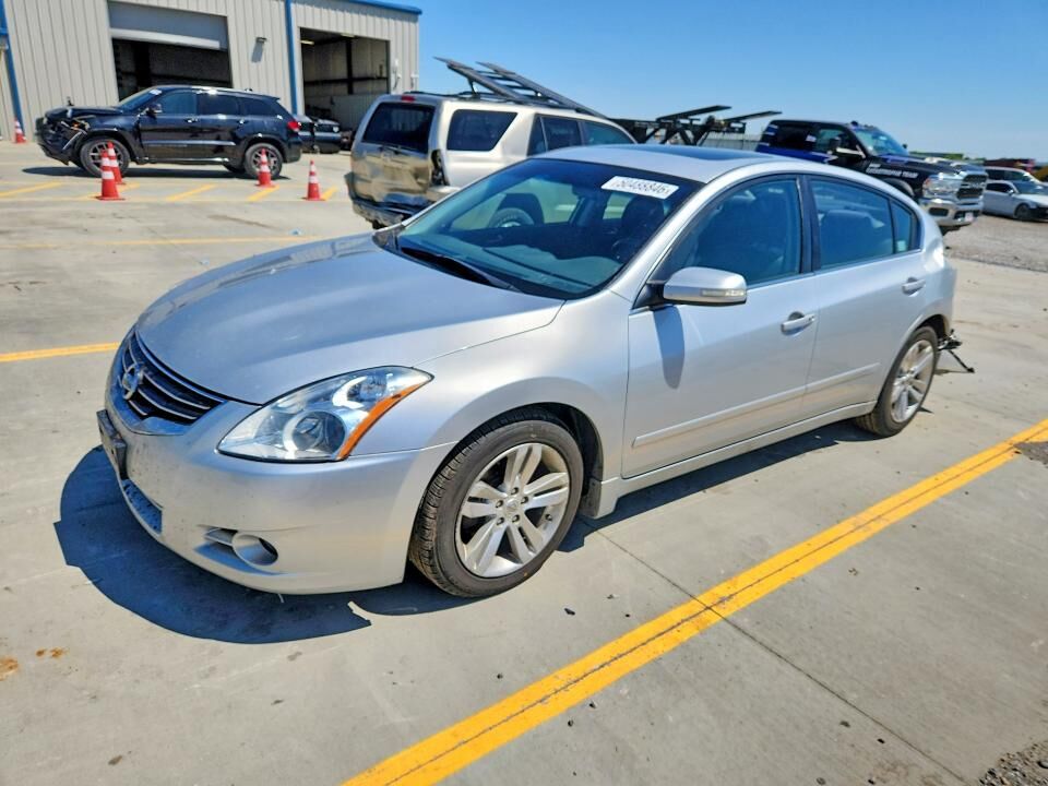 2010 NISSAN Altima