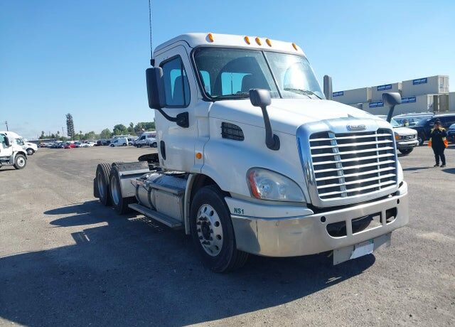 2013 FREIGHTLINER Cascadia