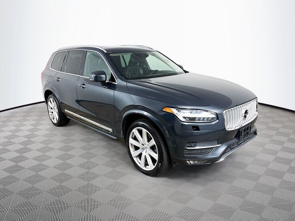 2017 VOLVO XC90