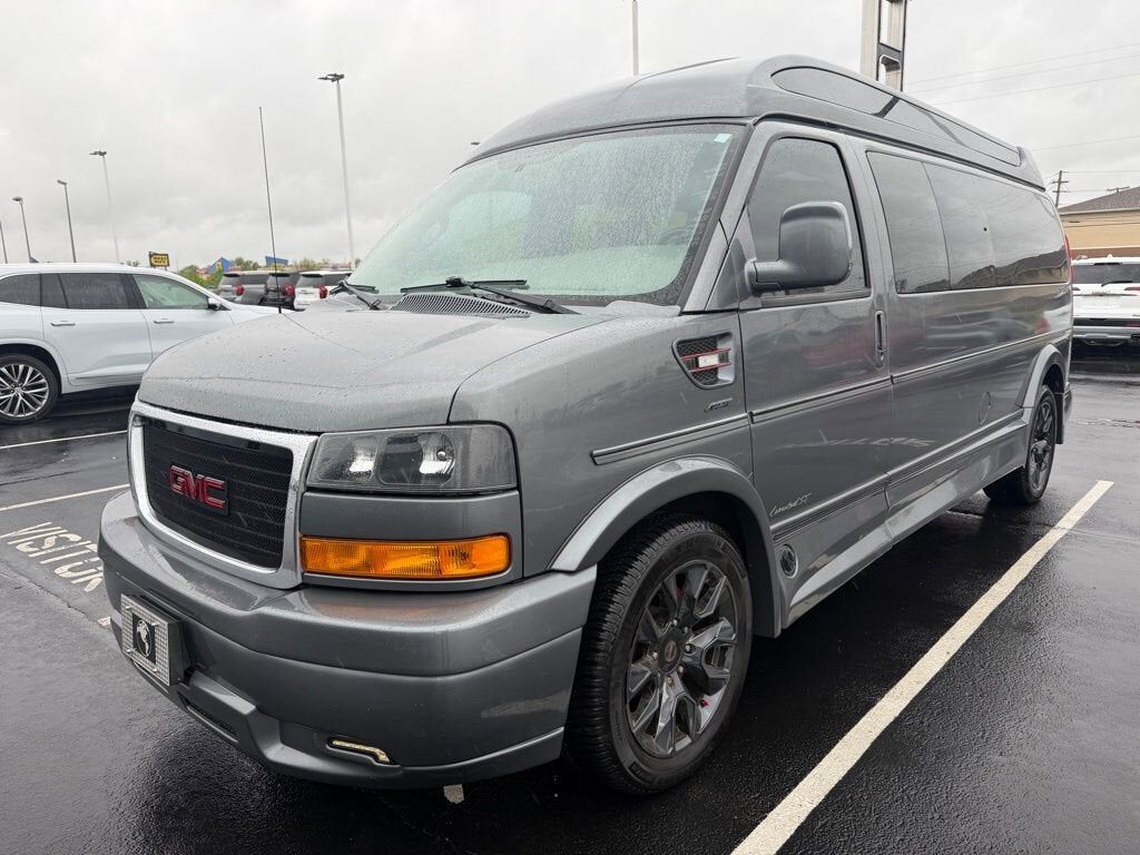 2023 GMC Savana