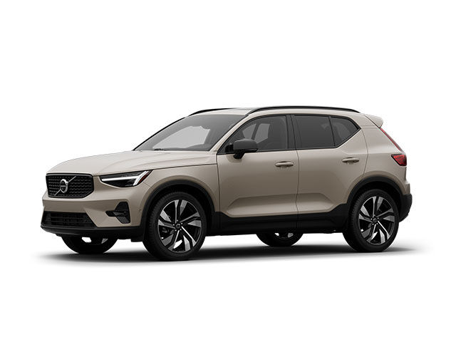 2026 VOLVO XC40