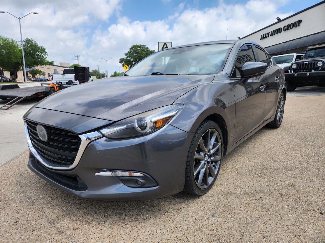 2018 MAZDA Mazda3