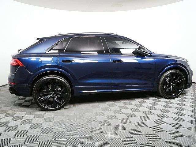 2024 AUDI RS Q8