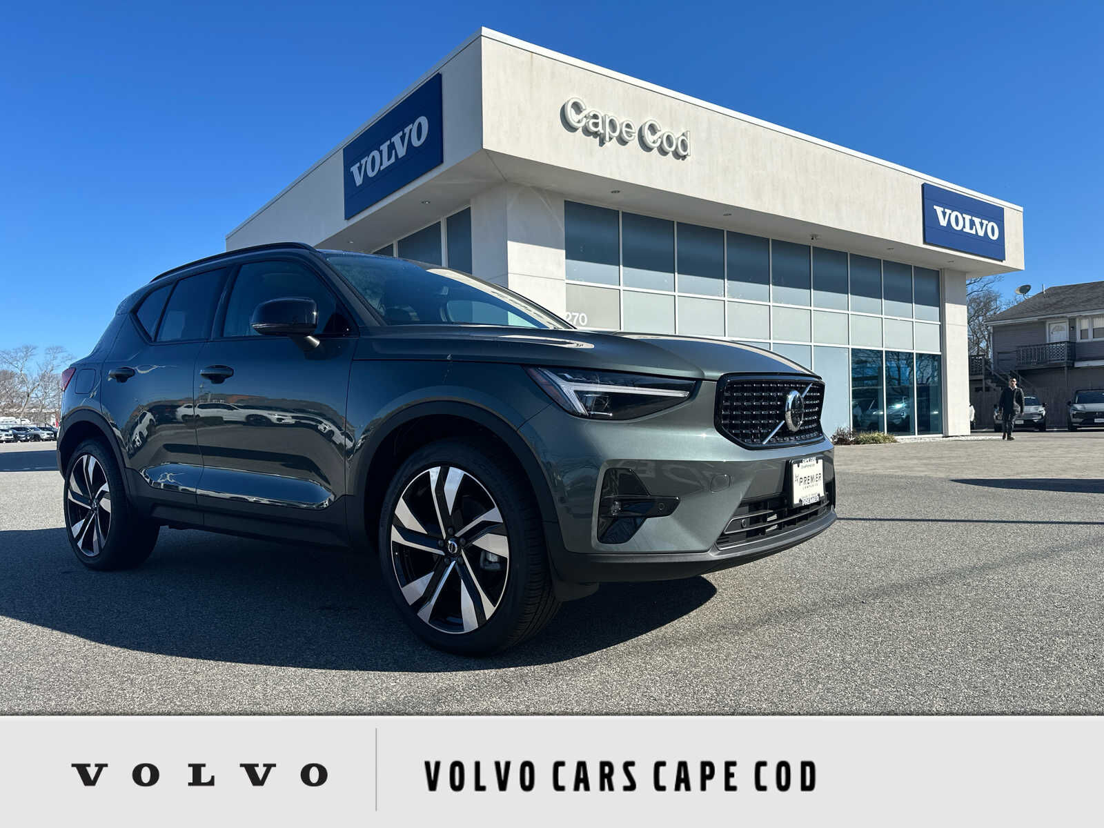 2026 VOLVO XC40